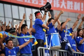 米乐官方网站-关于巴塞罗那取得千钧一发胜利，挺进下一轮的信息