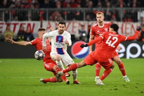 米乐体育官网-拜仁慕尼黑横扫拉科鲁尼亚，晋级欧冠四强