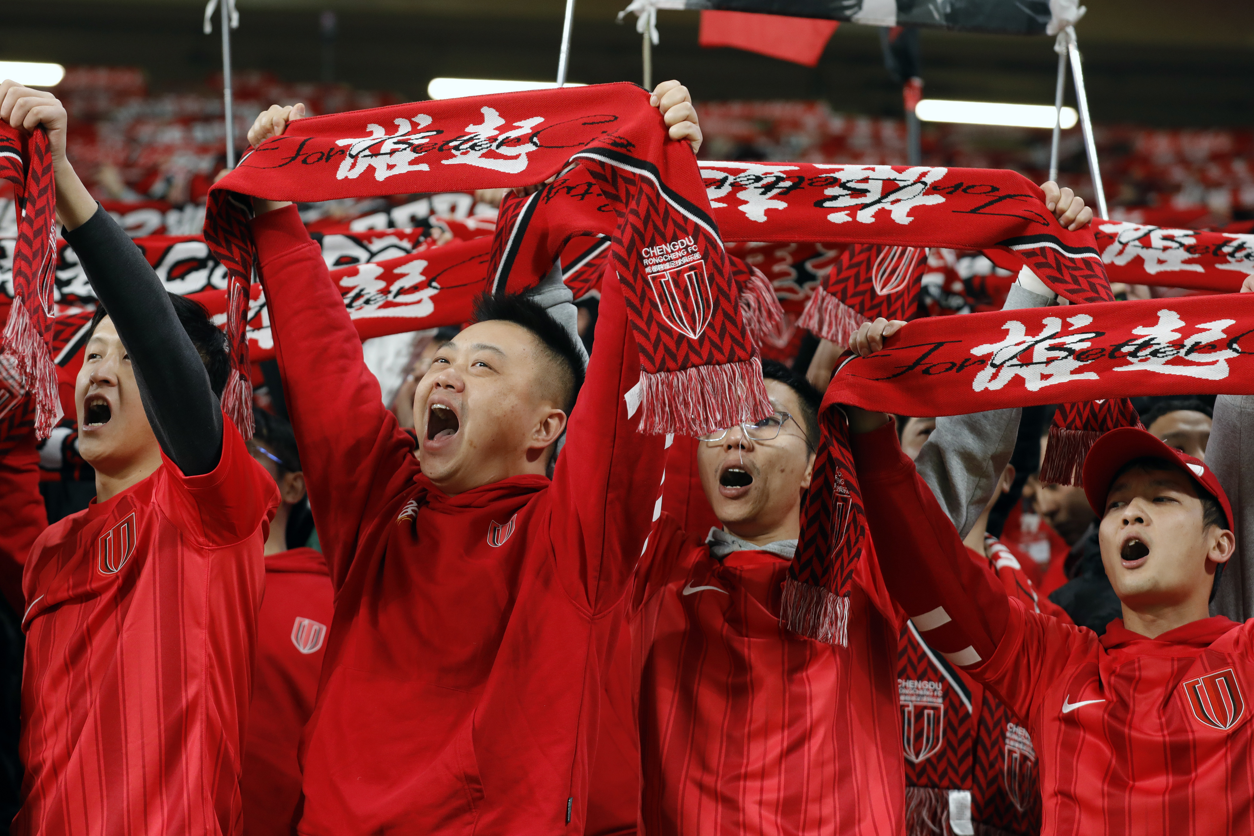 国内足球职业联赛中国球队取得胜利 国内足球职业联赛中国球队取得胜利